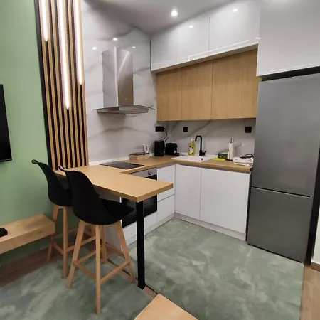 St Luxury Urban Living سيرس